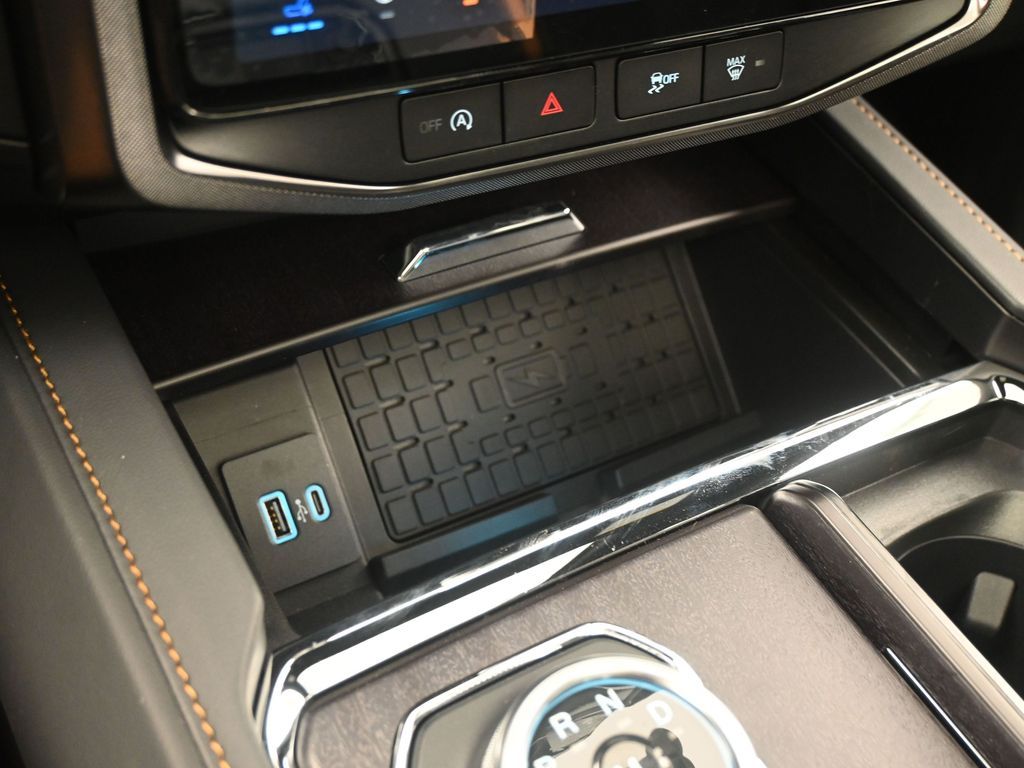 2024 Ford Expedition MAX Platinum
