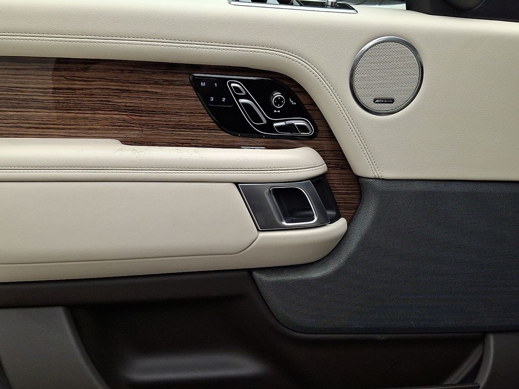 Thumbnail: 2021 Land Rover Range Rover - 13