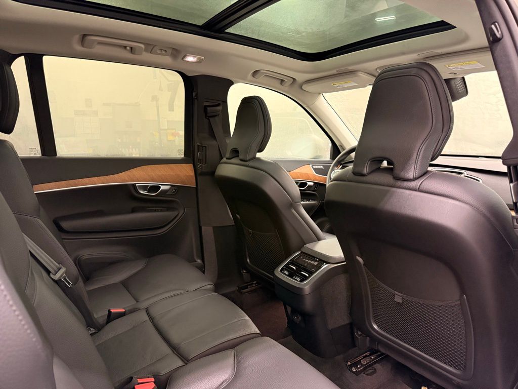 Thumbnail: 2024 Volvo XC90 - 25