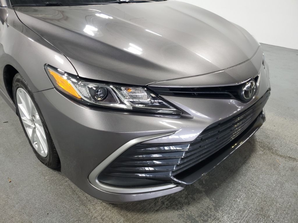 2021 Toyota Camry LE 4