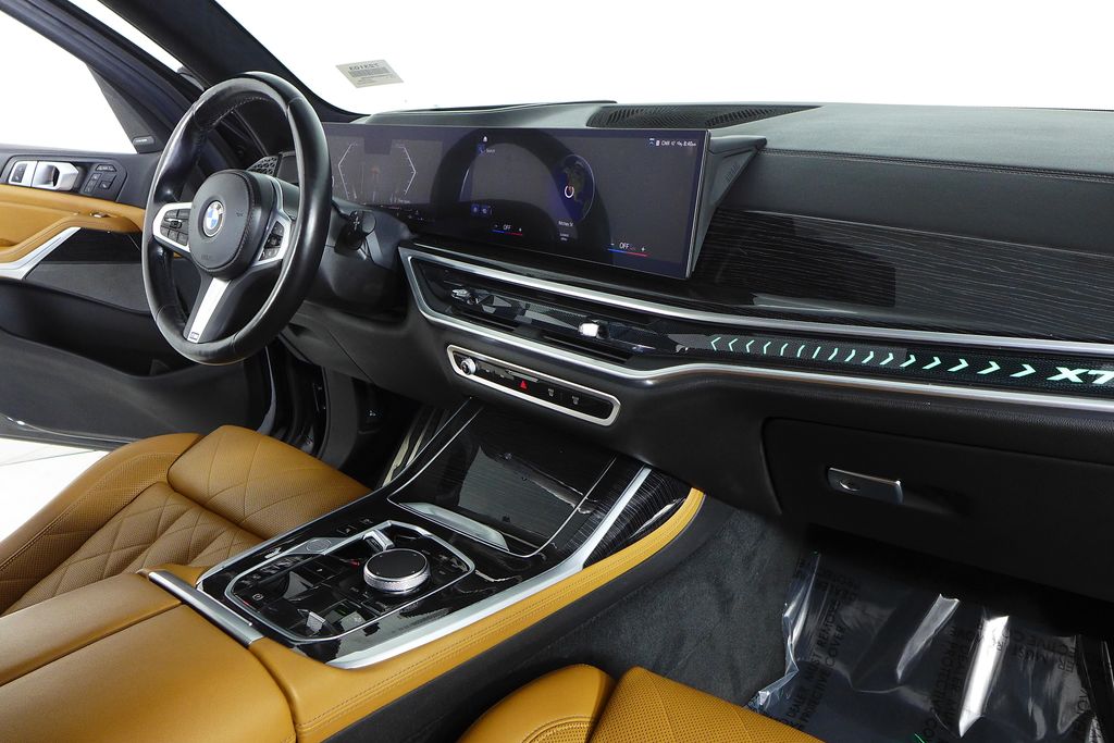 Thumbnail: 2023 BMW X7 - 13