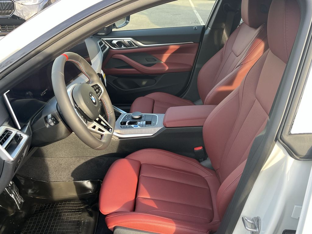 Thumbnail: 2026 BMW i4 - 11