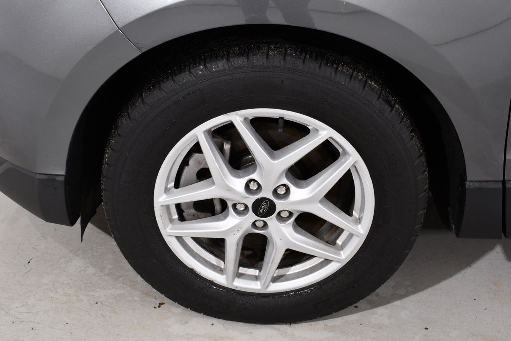 Used 2023 Gray Ford SEL image 24