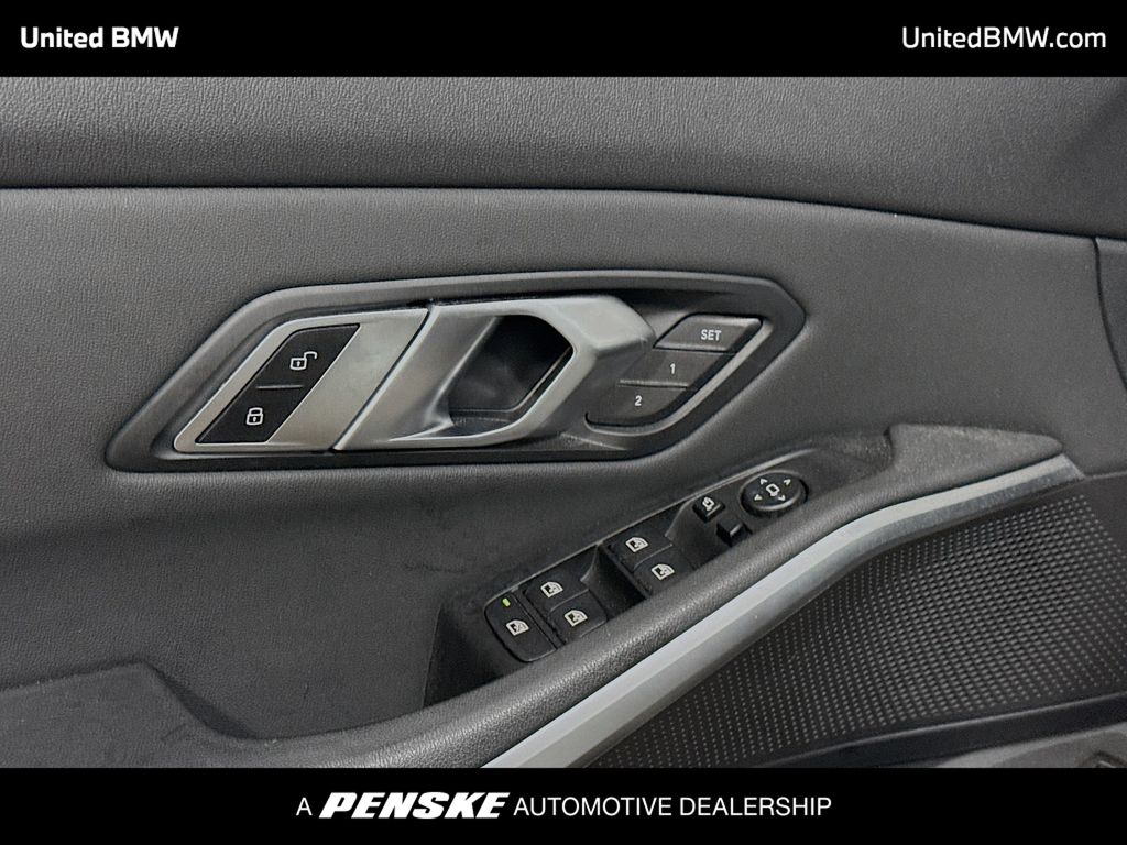 Thumbnail: 2019 BMW 3 Series - 3