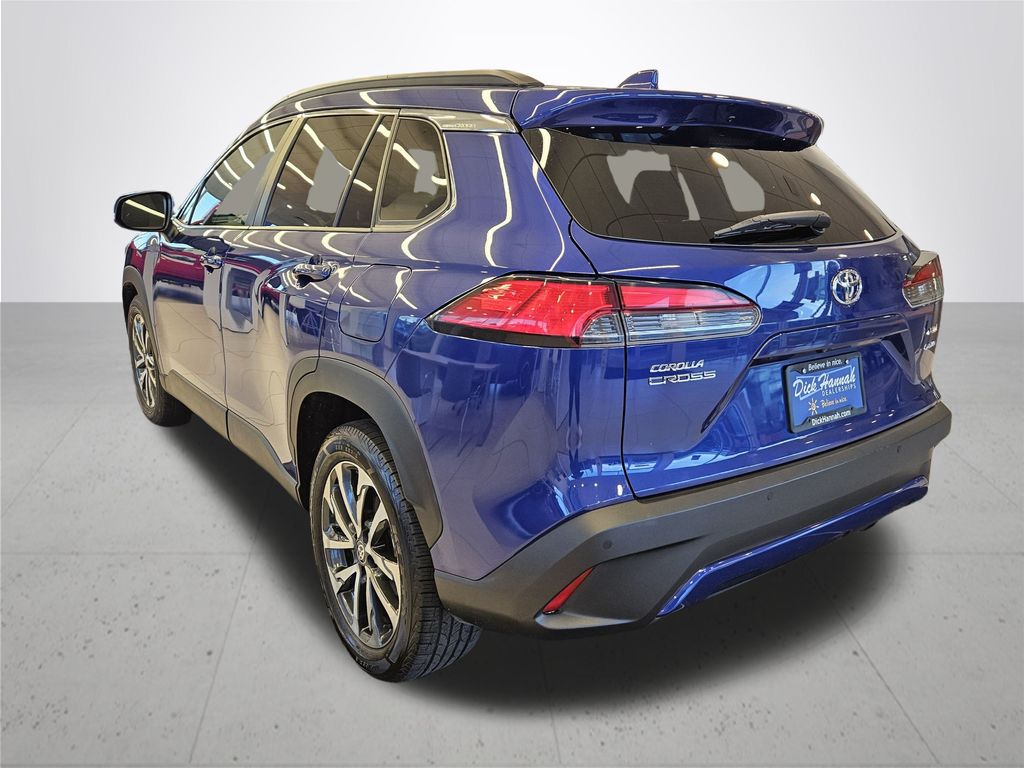 2024 Toyota Corolla Cross XLE