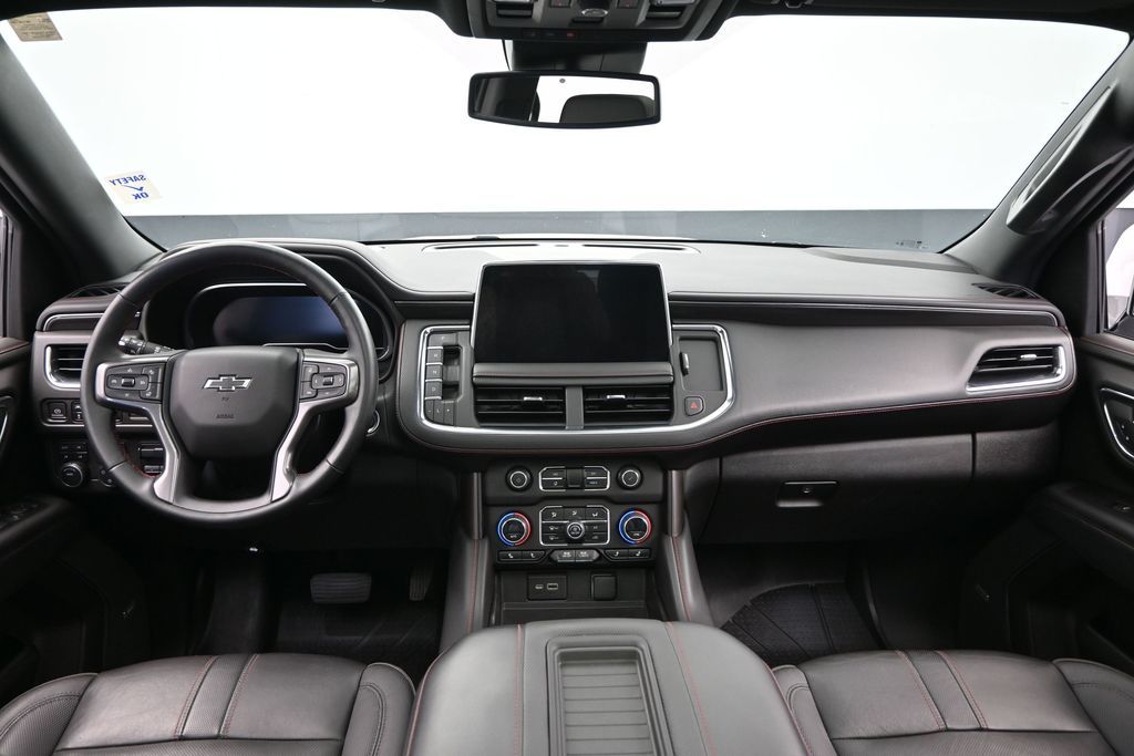 2023 Chevrolet Suburban 4WD RST
