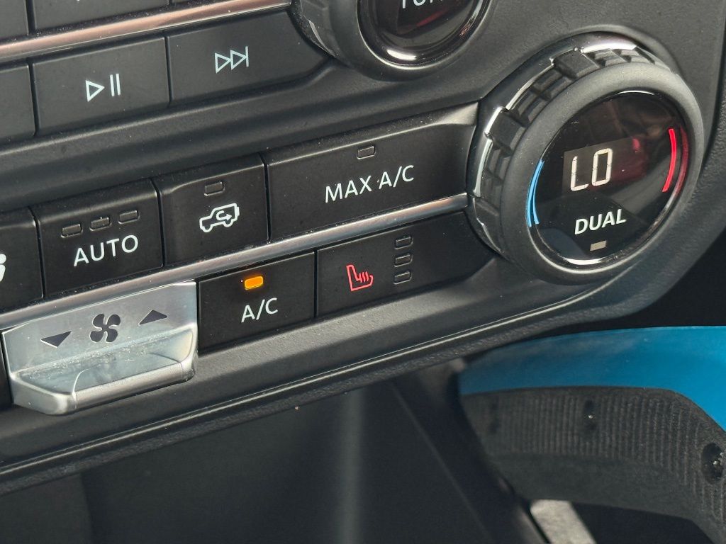 2024 Ford Bronco Black Diamond Green at Legacy Ford