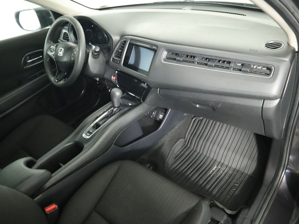 Thumbnail: 2017 Honda HR-V - 17