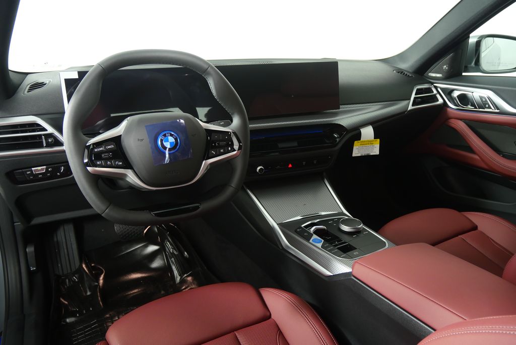 Thumbnail: 2025 BMW i4 - 18