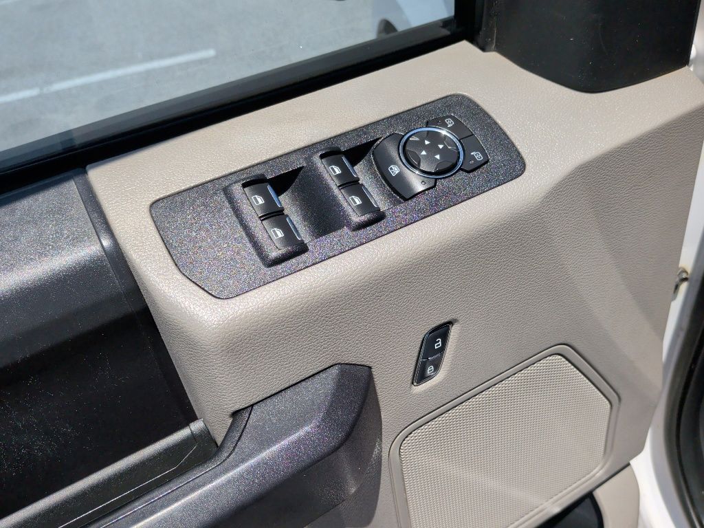 2016 Ford F-150 XL - 10