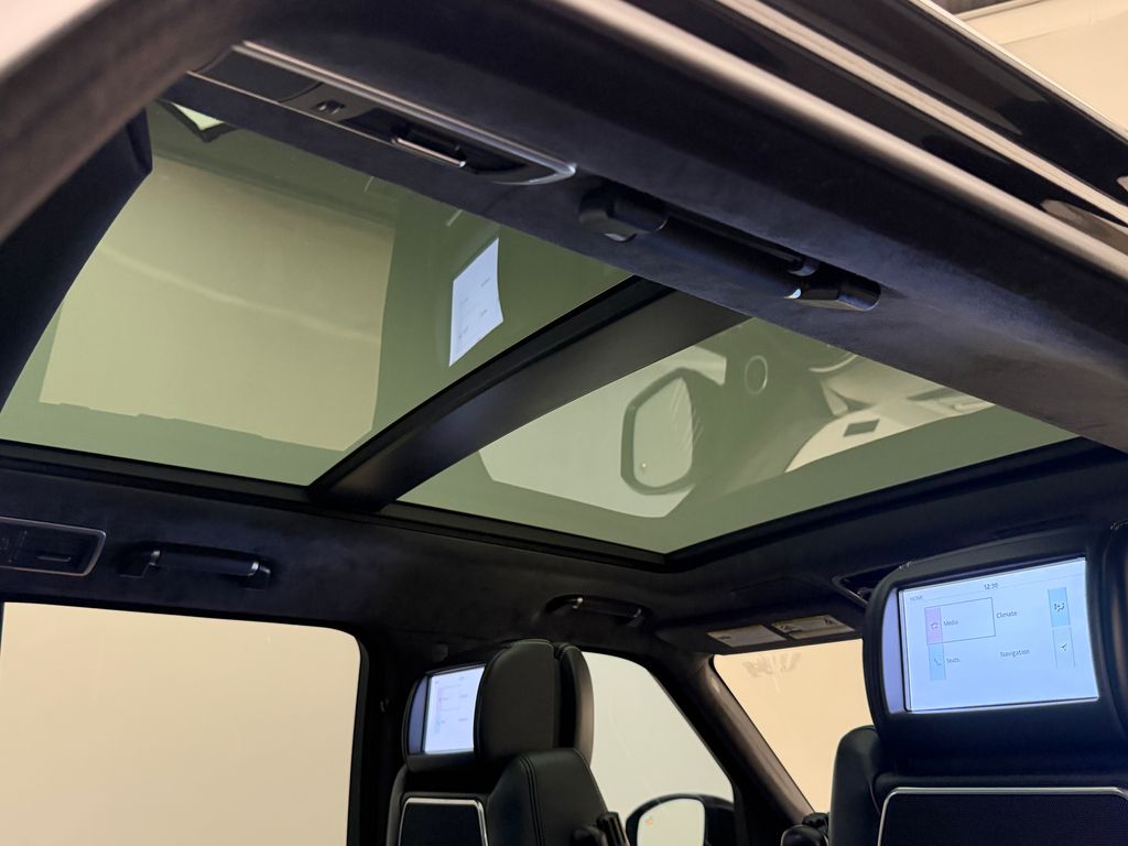 Thumbnail: 2017 Land Rover Range Rover - 13
