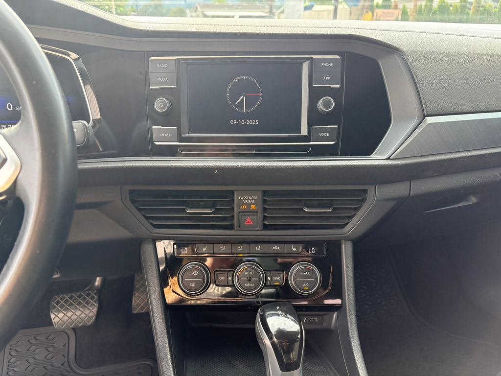 2022 Volkswagen Jetta 1.5T SE