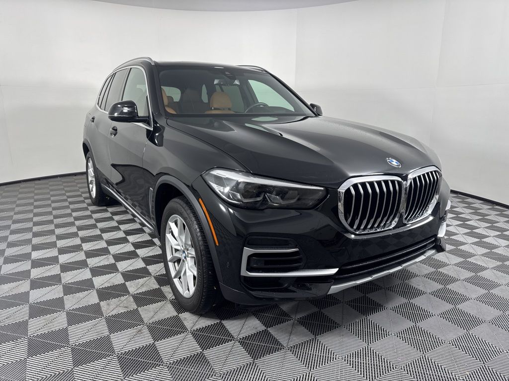 Thumbnail: 2023 BMW X5 - 3