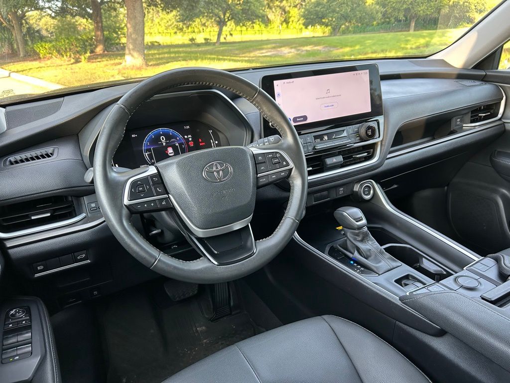 Thumbnail: 2024 Toyota Grand Highlander - 12