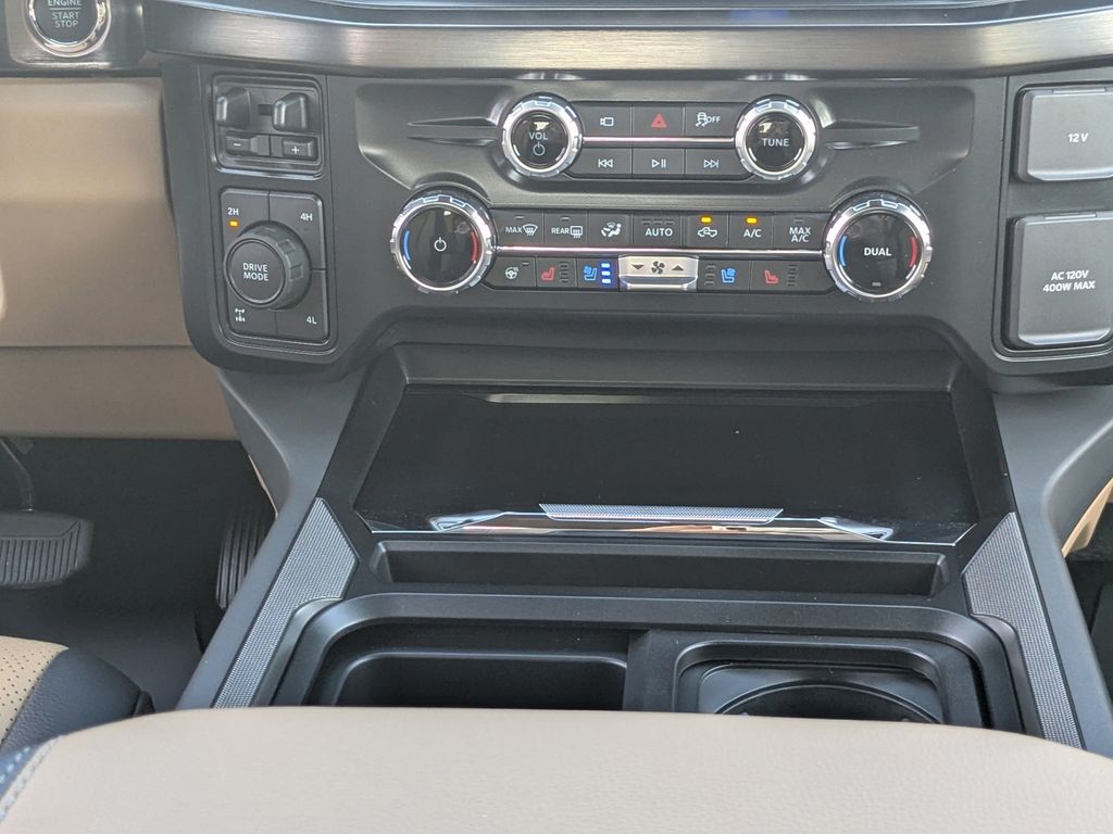 2026 Ford Super Duty F-350 SRW LARIAT