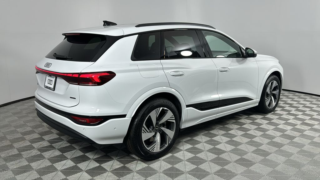 2025 Audi Q6 e-tron Premium 5