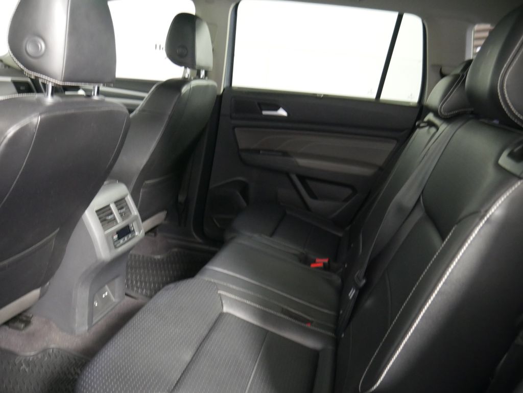 Thumbnail: 2021 Volkswagen Atlas - 14