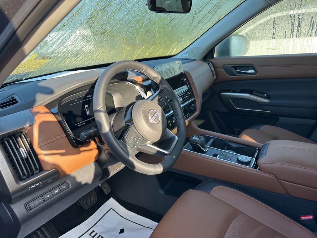 2024 Gun Metallic Nissan Pathfinder Platinum 4X4 SUV