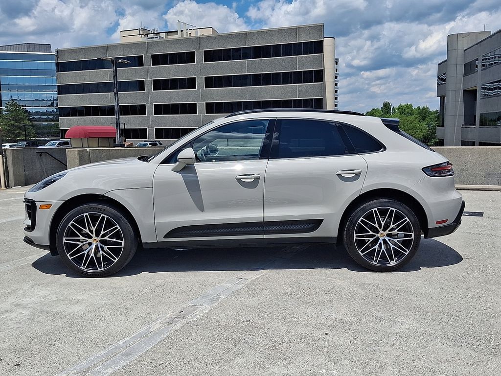 Thumbnail: 2023 Porsche Macan - 2