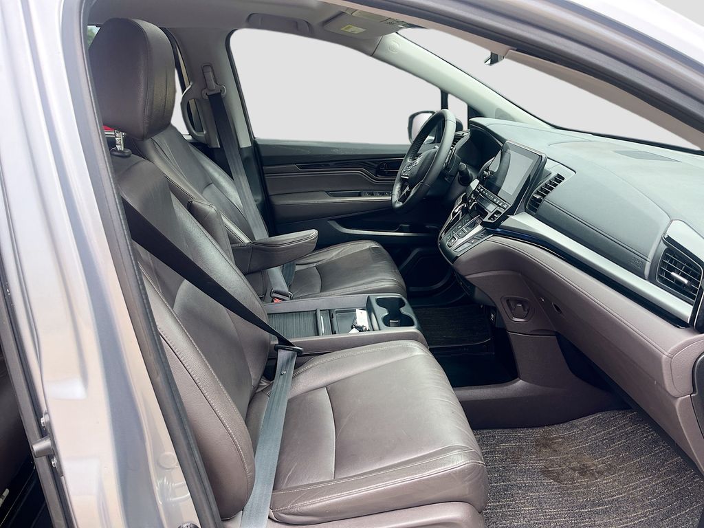 Used 2023 Silver Honda Touring image 31