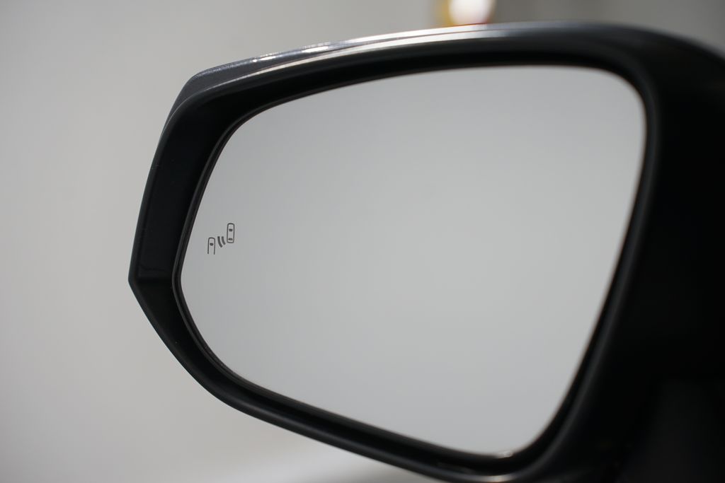 Thumbnail: 2021 Toyota RAV4 - 25