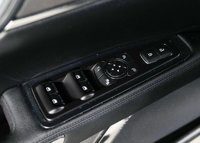 2018 Lincoln Continental Premiere photo 25