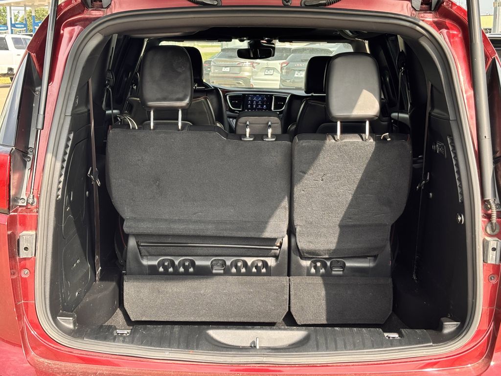 Used Car 2019 Chrysler Pacifica  Limited For Sale Under $20,000 In Corsicana, Texas