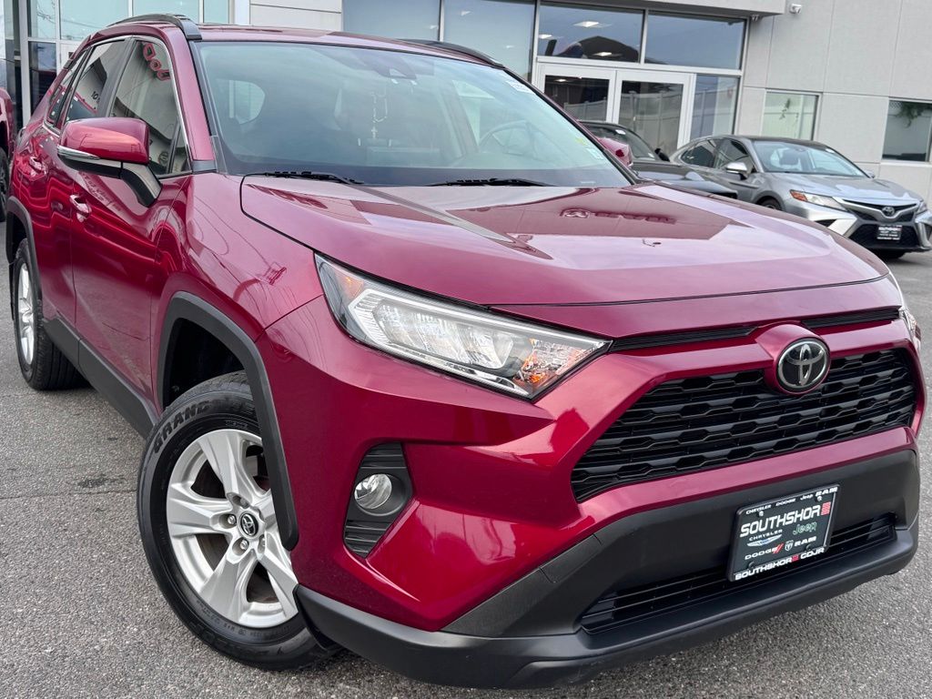 Pearl 2019 Toyota RAV4 XLE AWD SUV / Crossover All-Wheel Drive 8-Speed Automatic