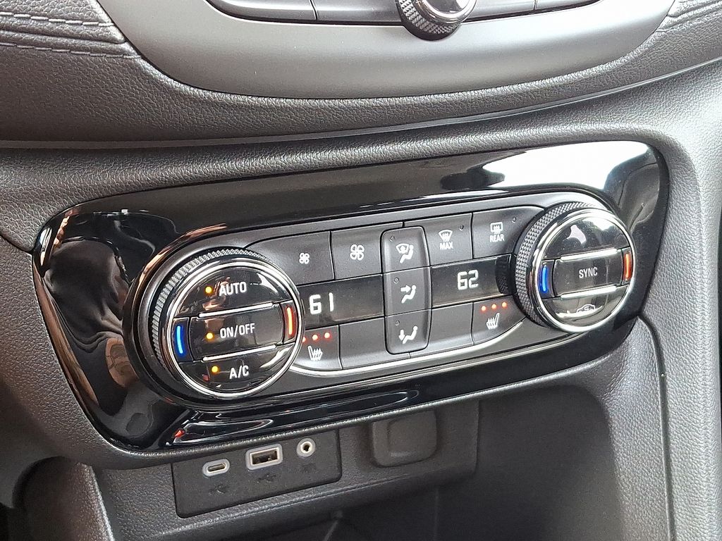 Thumbnail: 2023 Buick Encore GX - 16