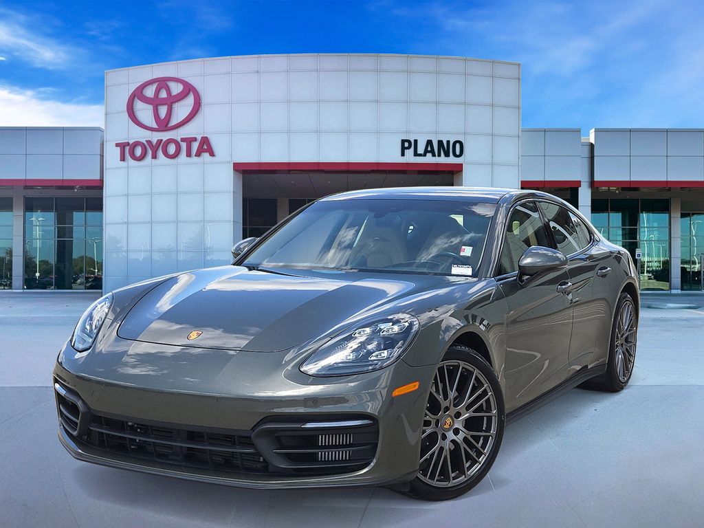 2022 Porsche Panamera