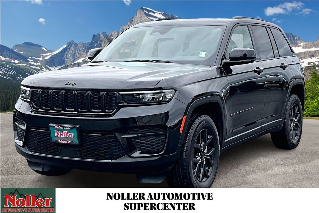 Diamond Black Crystal Pearlcoat 2024 Jeep Grand Cherokee SUV / Crossover Four-Wheel Drive 8-Speed Automatic