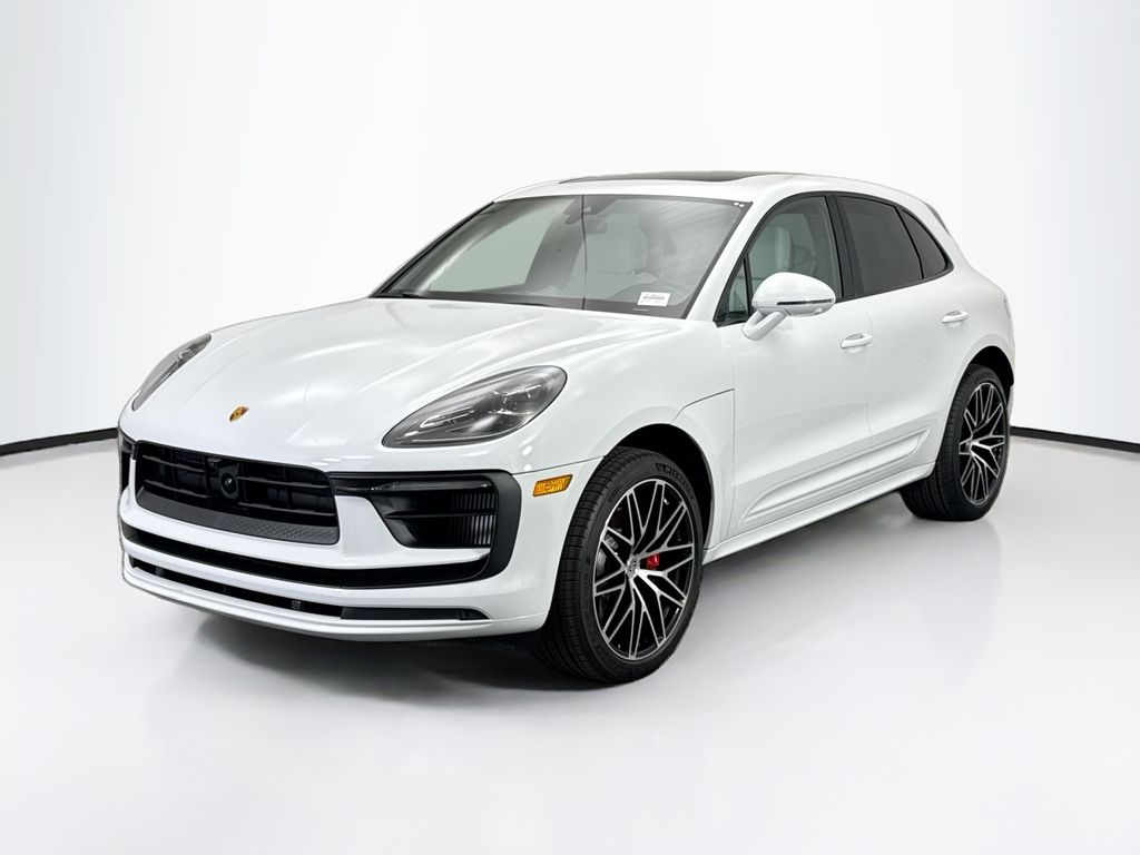 Thumbnail: 2026 Porsche Macan - 1