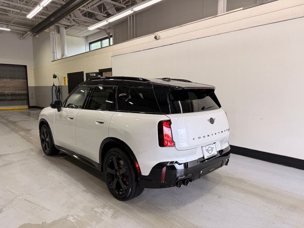 Thumbnail: 2027 MINI Cooper Countryman - 3