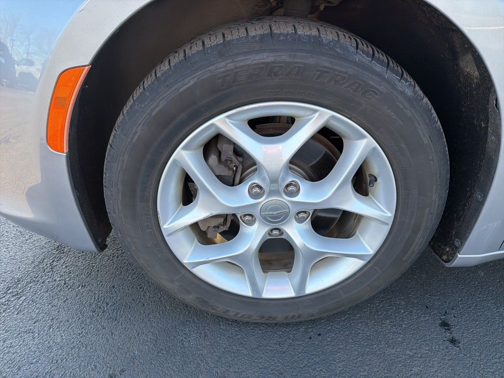 Thumbnail: 2018 Chrysler Pacifica - 10