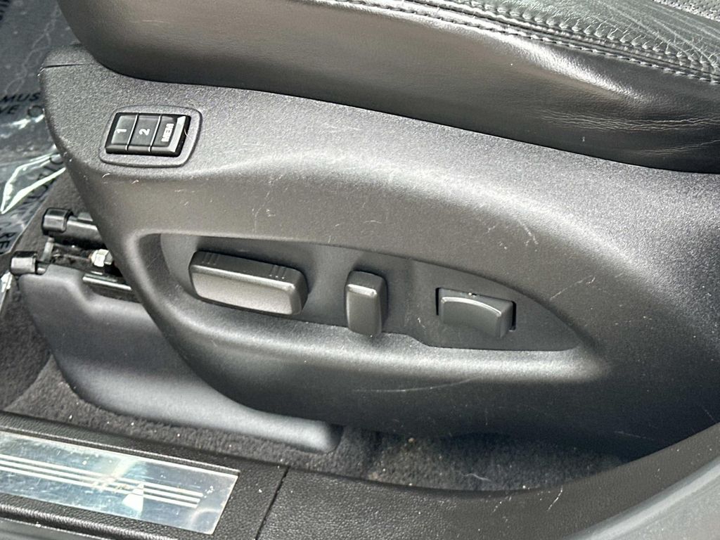 Thumbnail: 2010 Cadillac SRX - 29