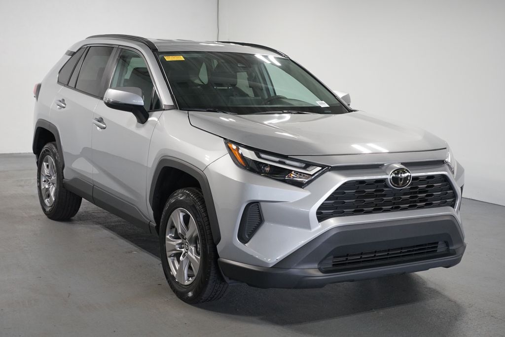 Thumbnail: 2025 Toyota RAV4 - 3