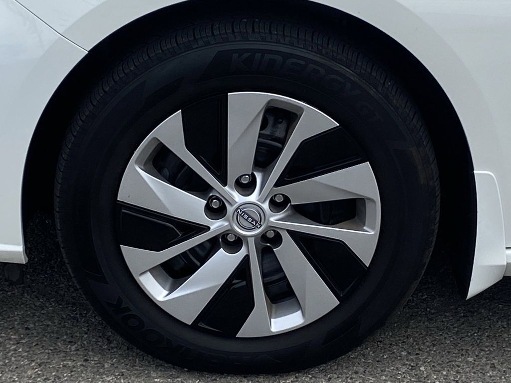 2025 Nissan Altima S - Photo 8