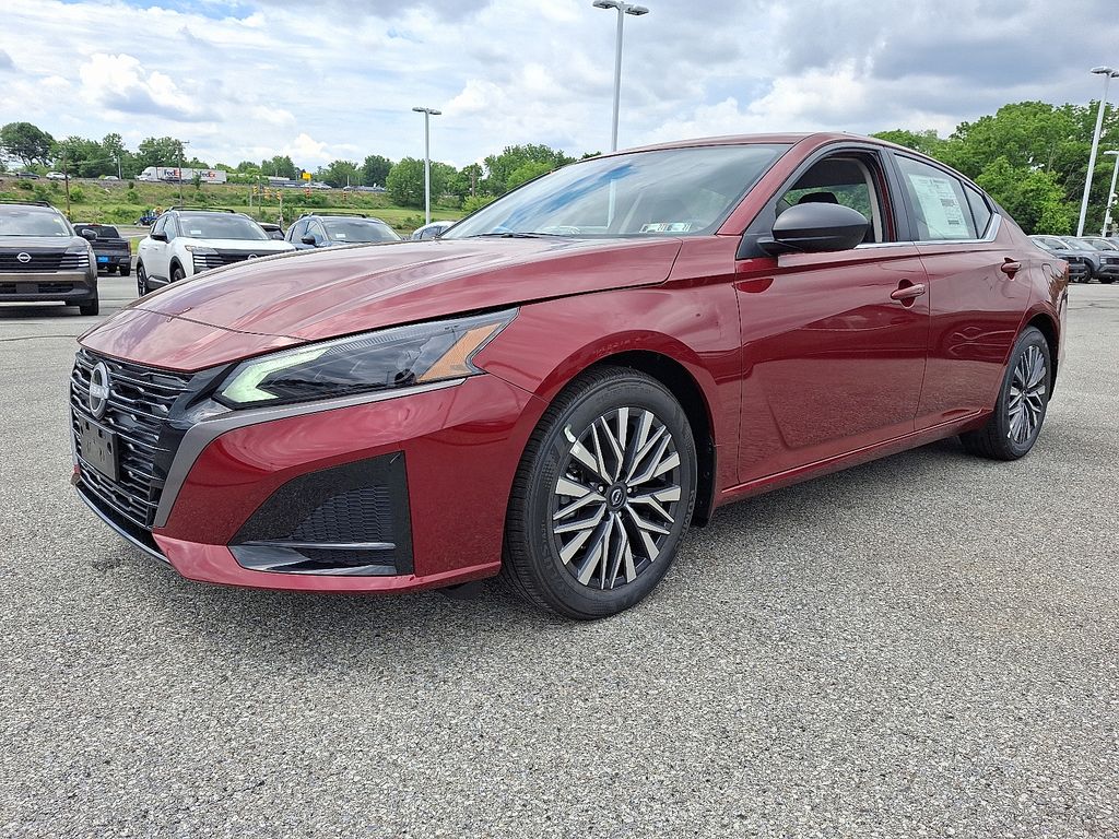 2026 Nissan Altima — photo 2