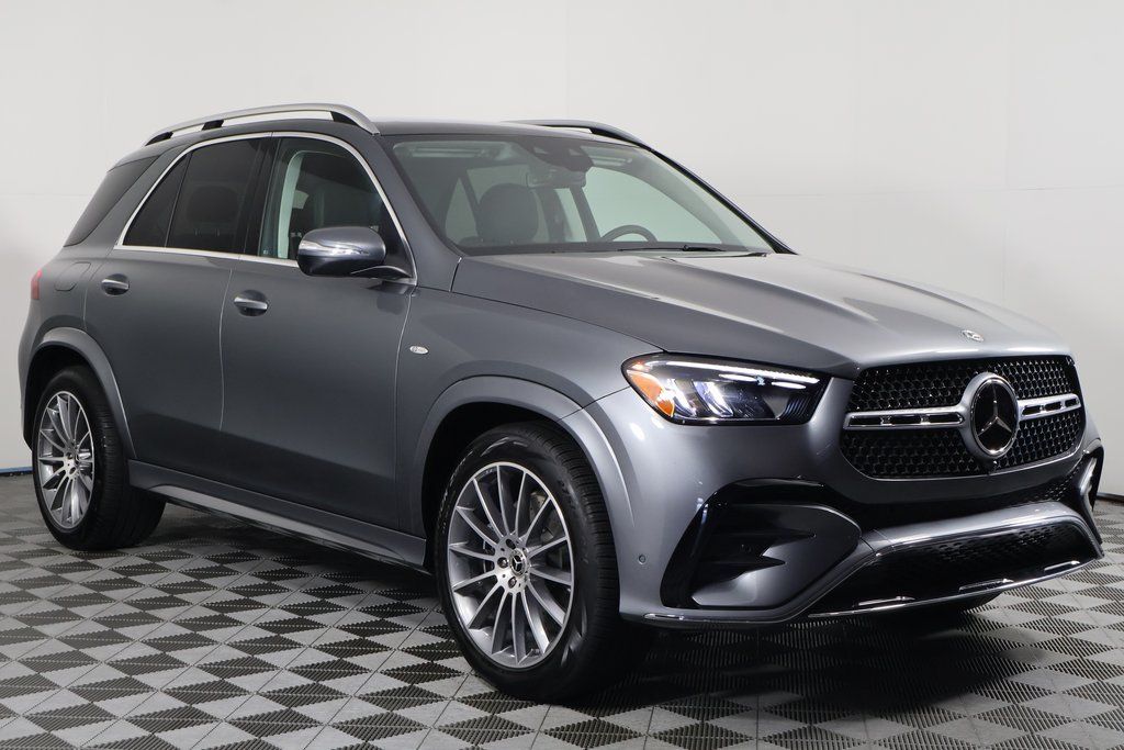Thumbnail: 2025 Mercedes-Benz GLE - 3