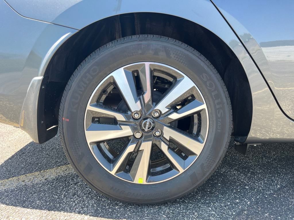 2025 Nissan Versa 1.6 S photo