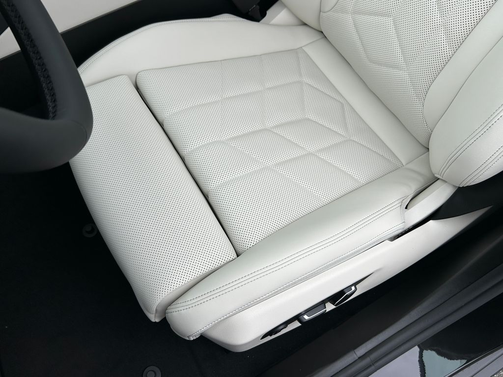 Thumbnail: 2026 BMW i5 - 15