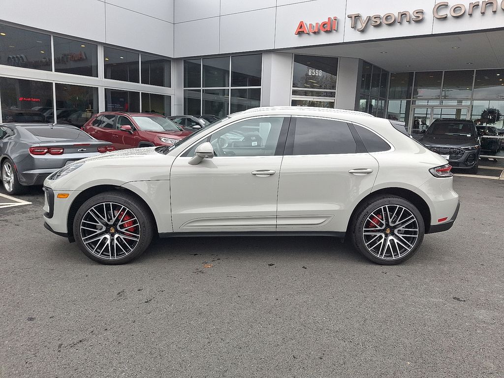 Thumbnail: 2022 Porsche Macan - 7