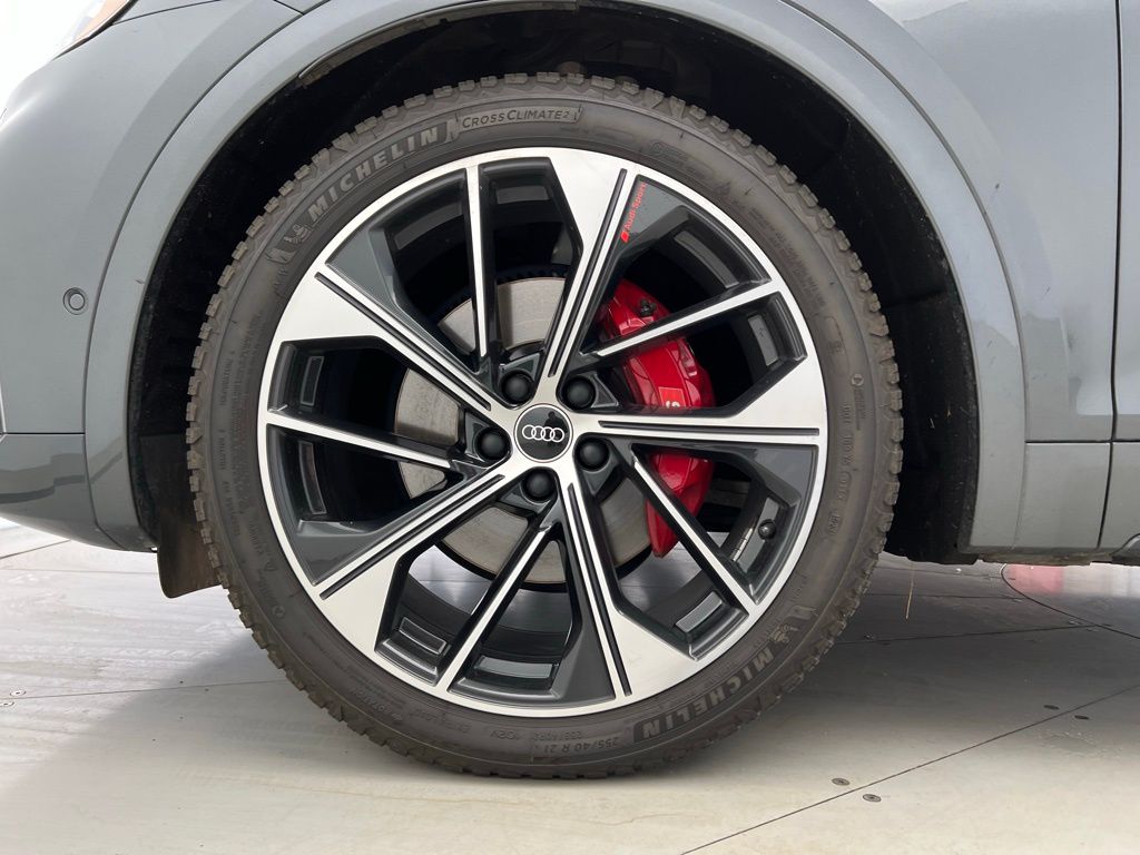 Thumbnail: 2021 Audi SQ5 - 23