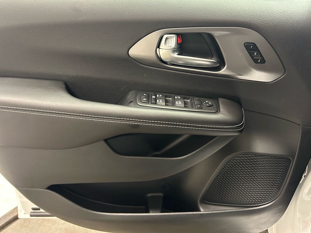 new 2026 Chrysler Pacifica car, priced at $44,999