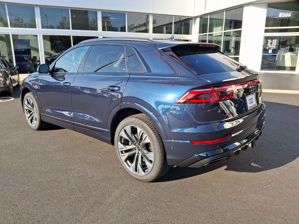 2025 Audi Q8  4