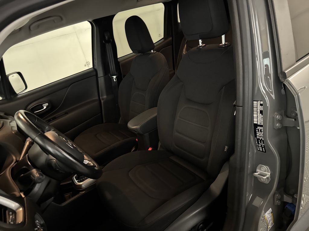 Certified Used 2022 Gray Jeep Latitude image 15