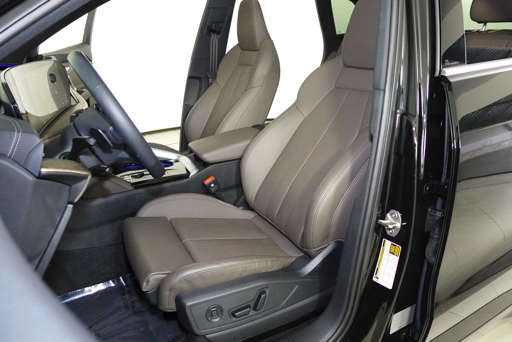 Thumbnail: 2025 Audi Q5 - 22