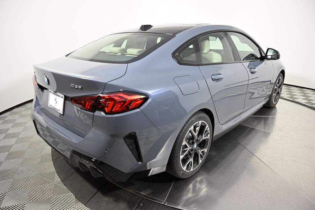 Thumbnail: 2026 BMW 2 Series - 5