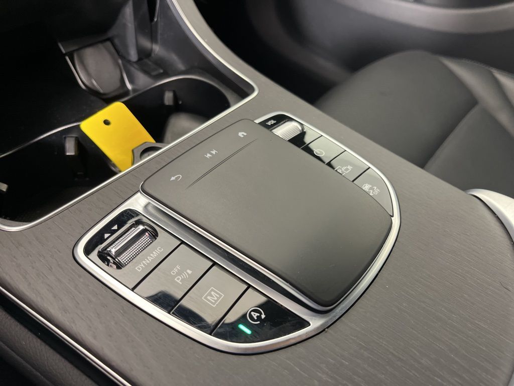 Thumbnail: 2022 Mercedes-Benz GLC - 32