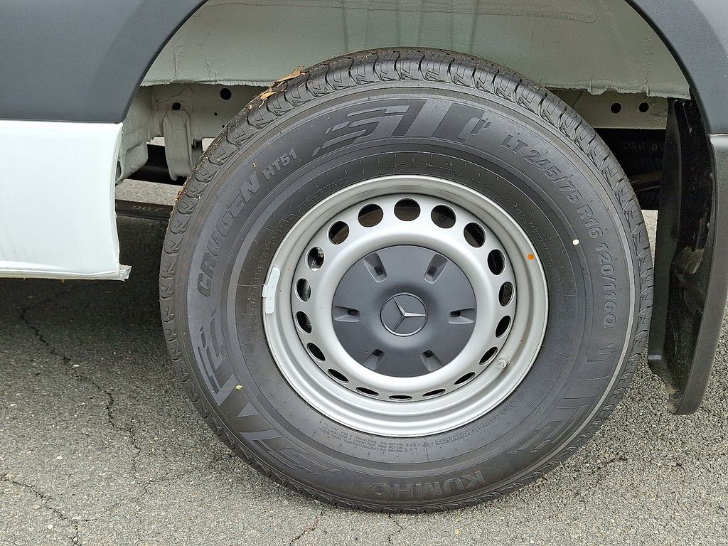 Thumbnail: 2025 Mercedes-Benz Sprinter - 5